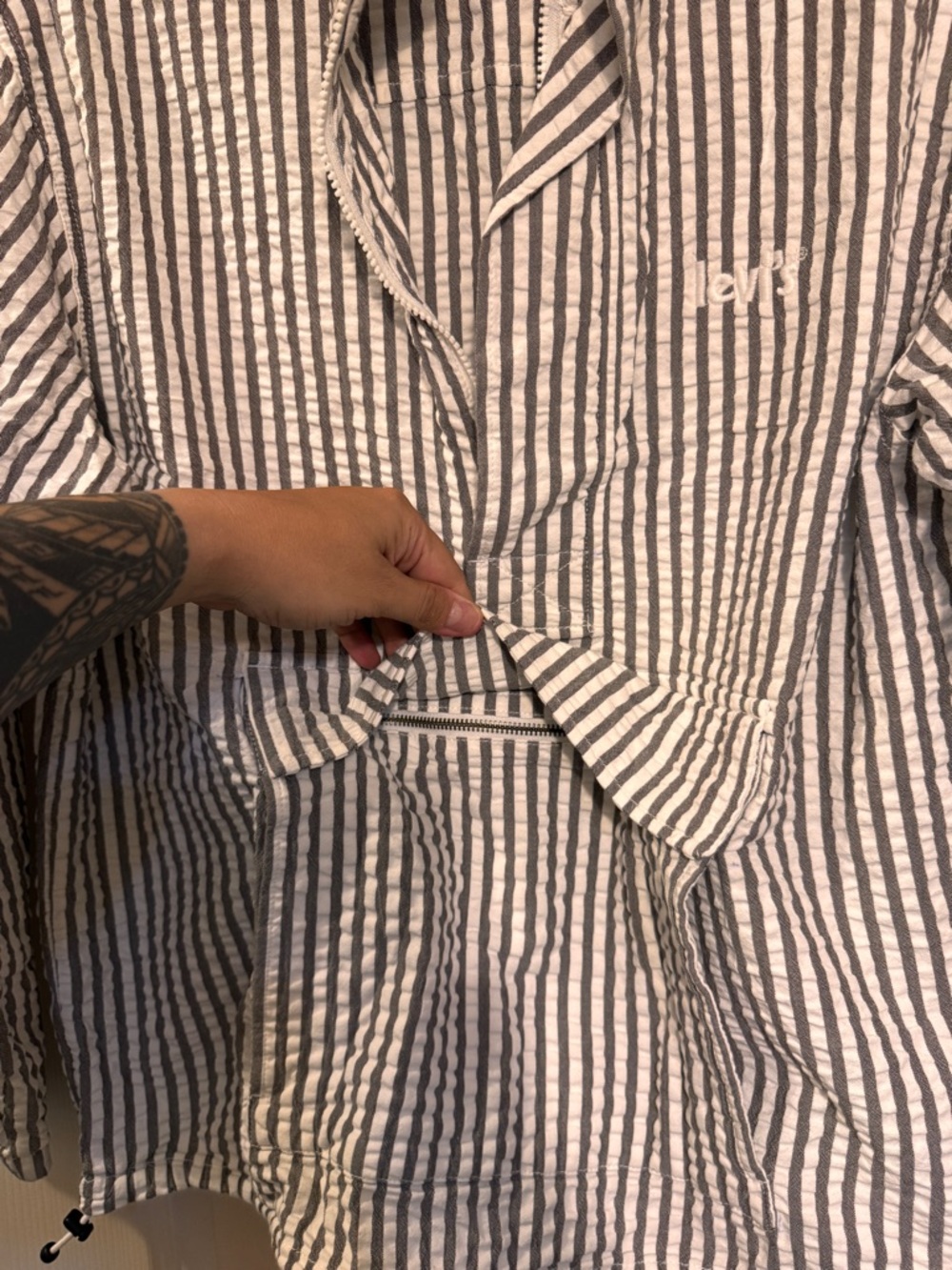 Levi’s pull over - Picture 4 of 5